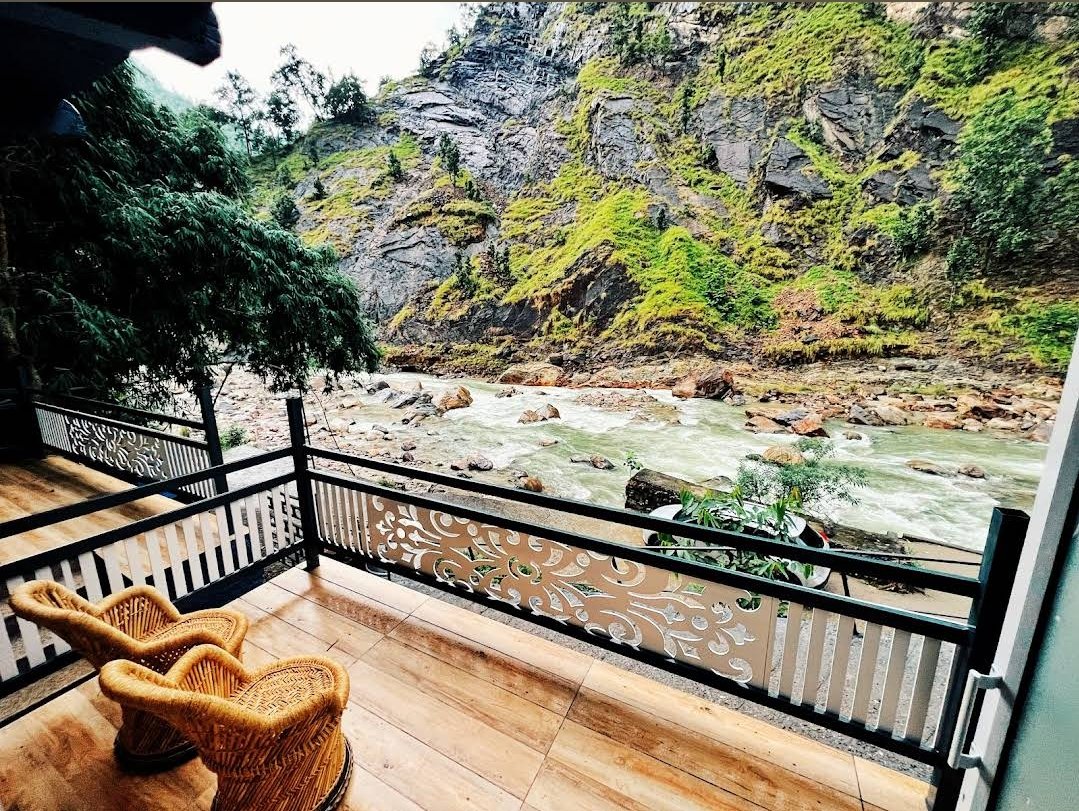 luxery Riverside rooms in Rishikesh