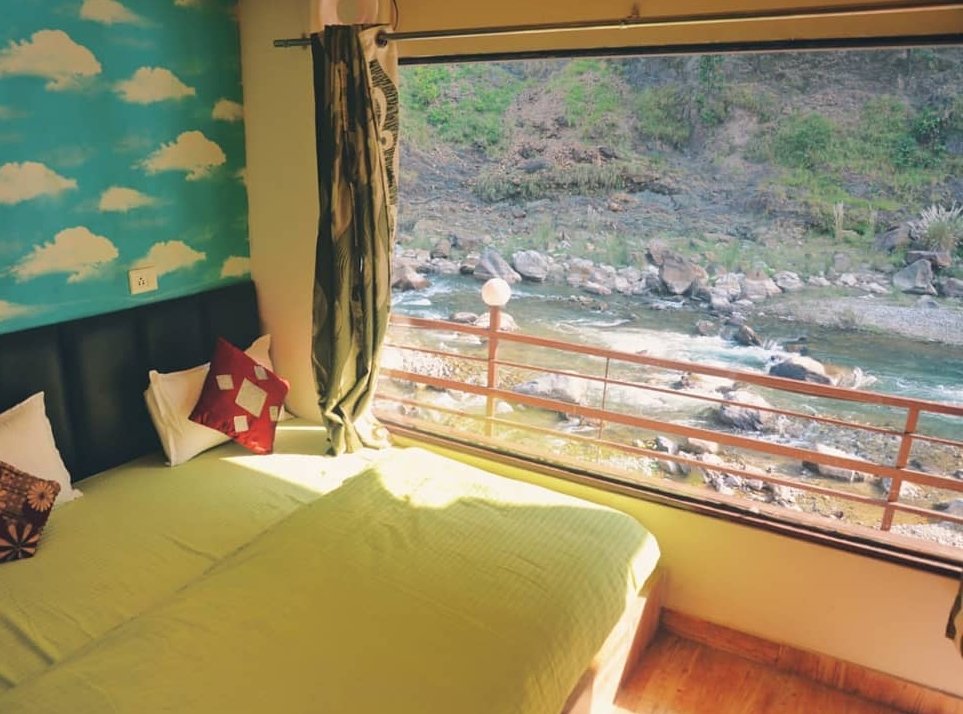 luxery Riverside rooms in Rishikesh